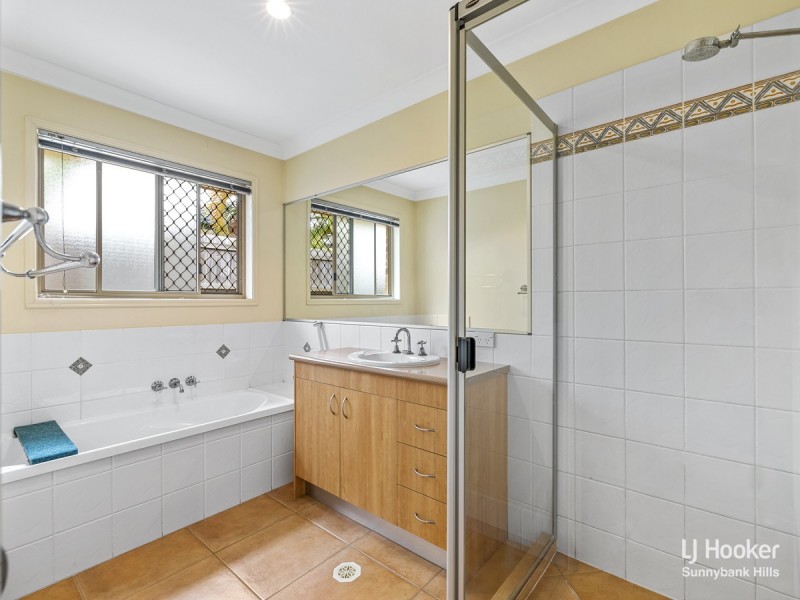 25 Murramarang Drive, Parkinson QLD 4115