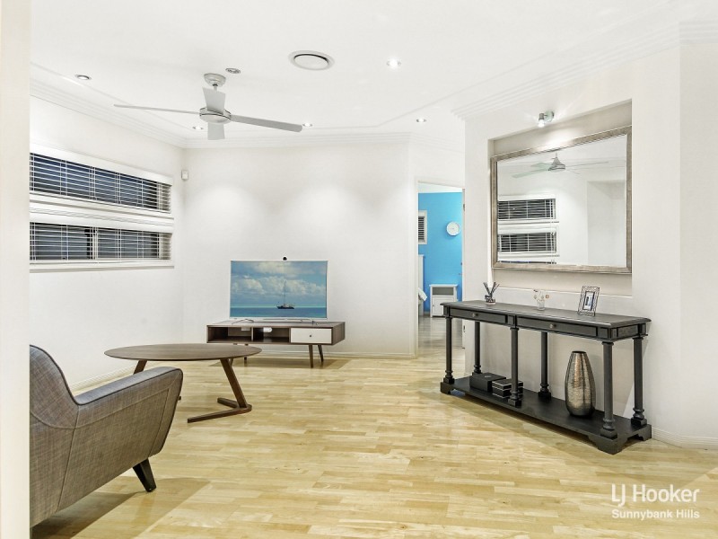 16 Aldea Place, Stretton QLD 4116