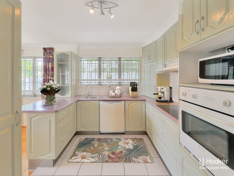 21 Bluegum Street, Macgregor QLD 4109