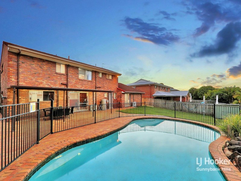 12 McKinley Court, Stretton QLD 4116
