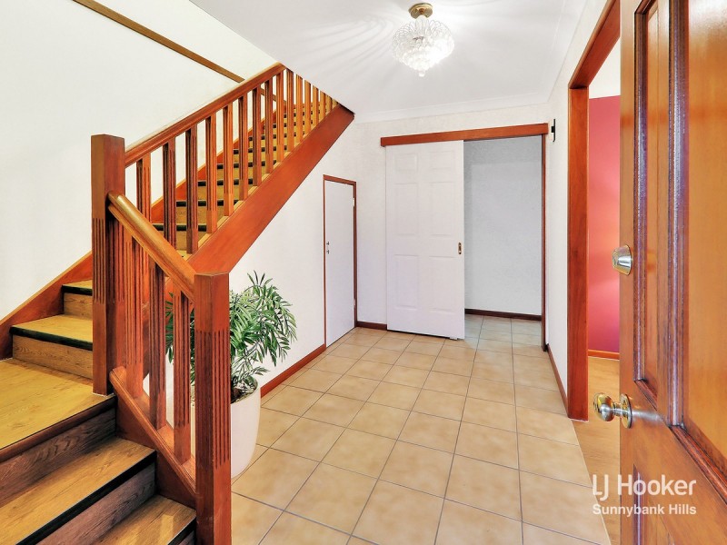 12 McKinley Court, Stretton QLD 4116