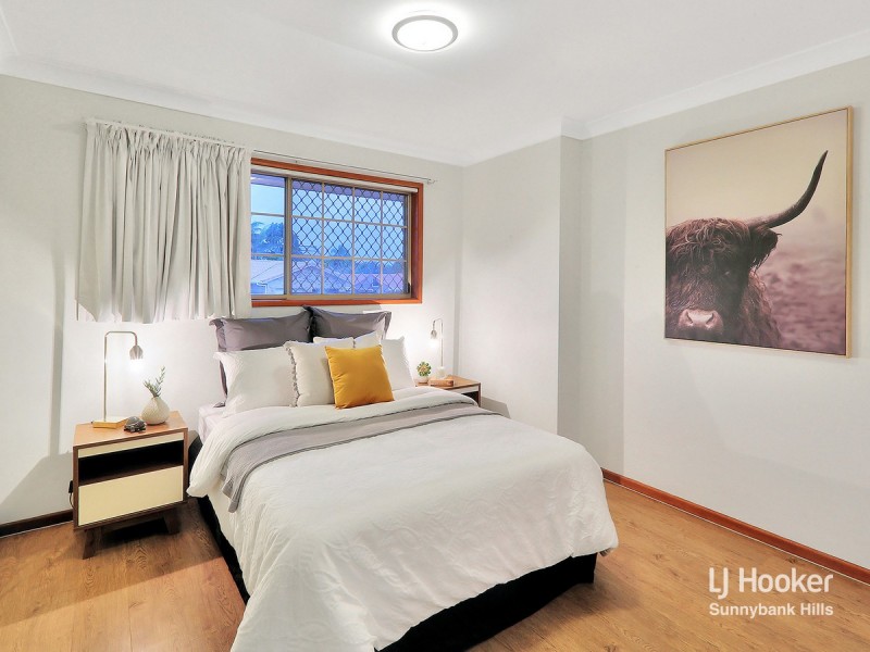 12 McKinley Court, Stretton QLD 4116