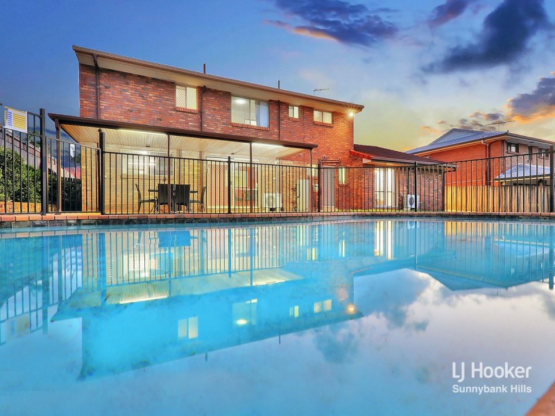 12 McKinley Court, Stretton QLD 4116