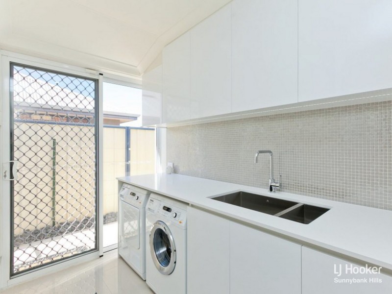 162 & 163 Davidson Circuit, Park Ridge QLD 4125
