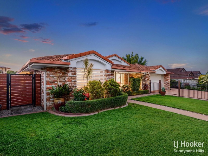 11 Coventry Place, Wishart QLD 4122