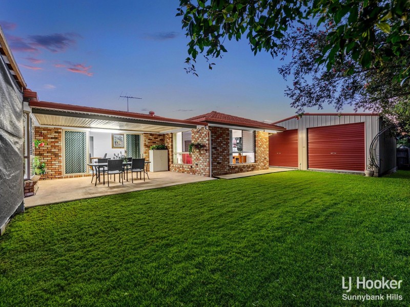 11 Coventry Place, Wishart QLD 4122