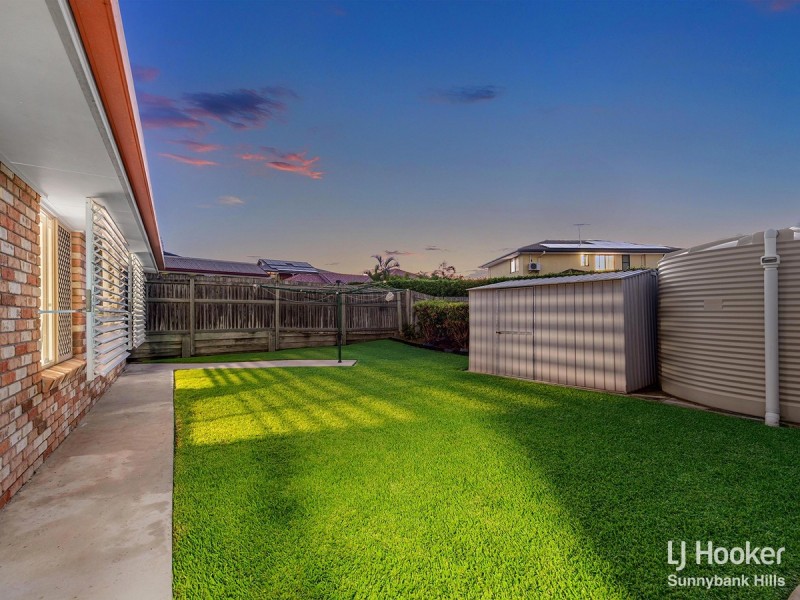 11 Coventry Place, Wishart QLD 4122