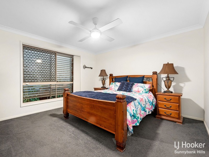 11 Coventry Place, Wishart QLD 4122