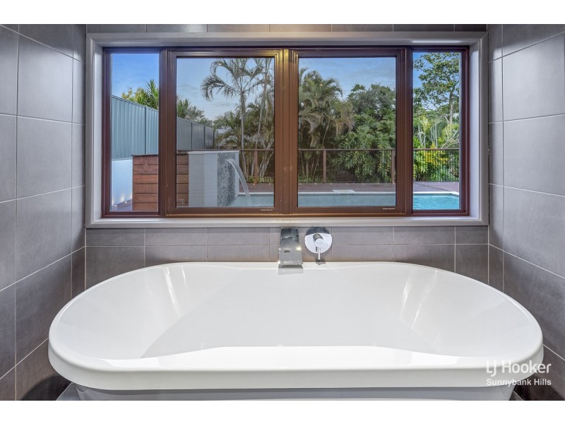 23 Lewina Street, Daisy Hill QLD 4127