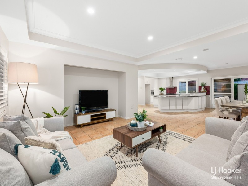 19 Magenta Place, Wishart QLD 4122