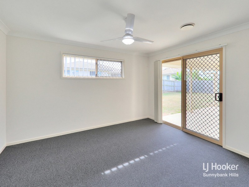 9 Linfield Street, Hillcrest QLD 4118