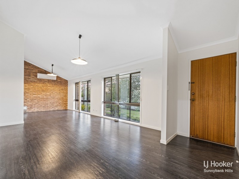 82 Parklands Street, Calamvale QLD 4116