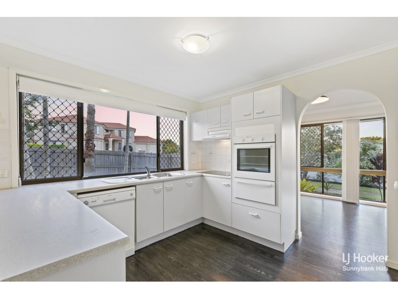 82 Parklands Street, Calamvale QLD 4116