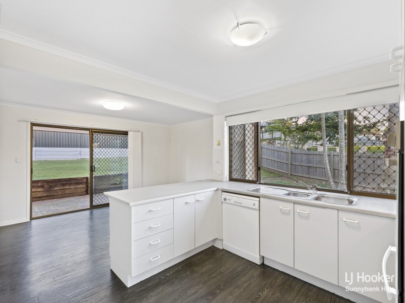 82 Parklands Street, Calamvale QLD 4116