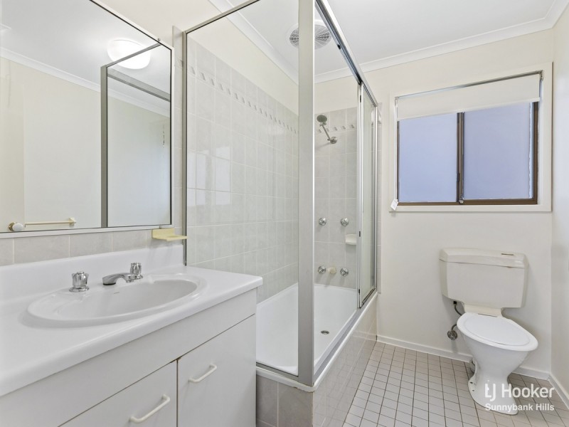 82 Parklands Street, Calamvale QLD 4116