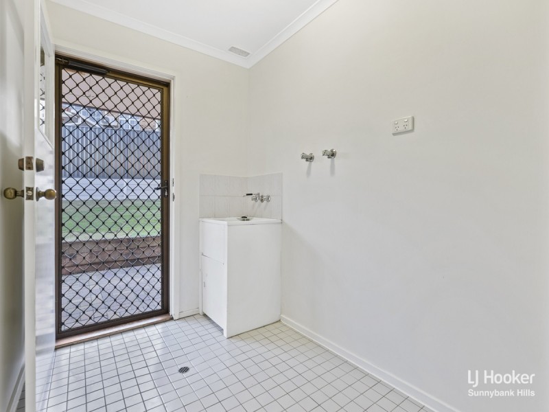 82 Parklands Street, Calamvale QLD 4116