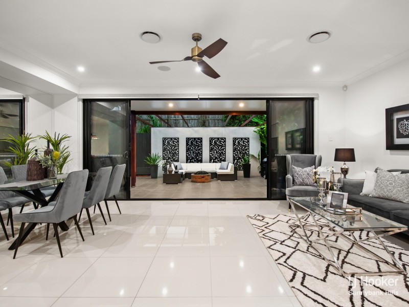 45 Cockatoo Place, Rochedale QLD 4123