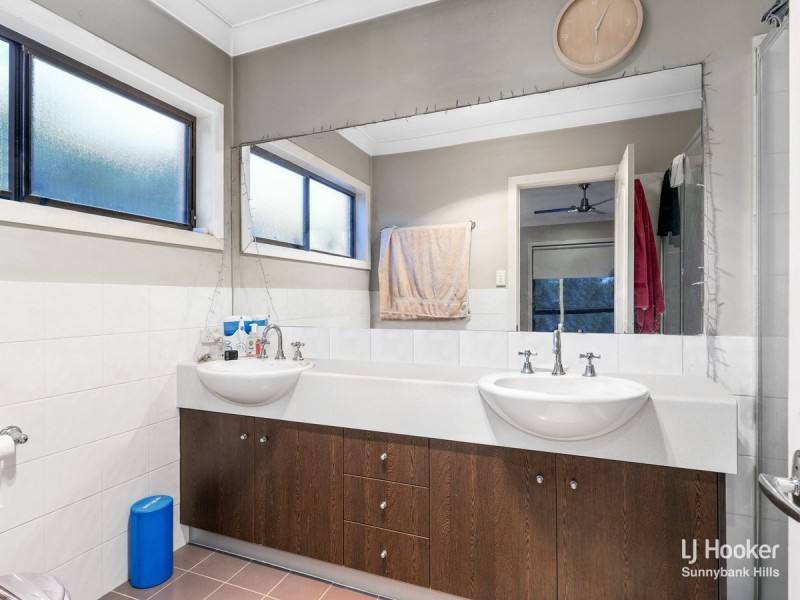 105 Kavanagh Road, Wishart QLD 4122