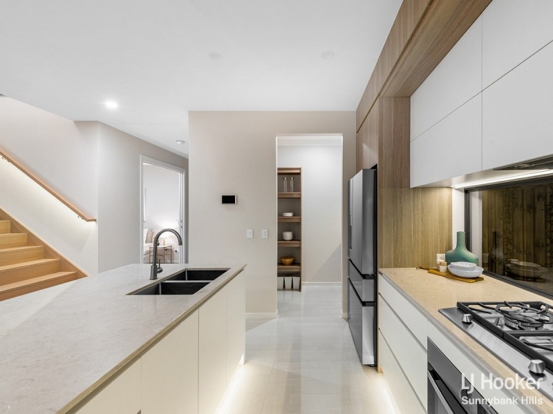 37 Daniel Drive, Rochedale QLD 4123