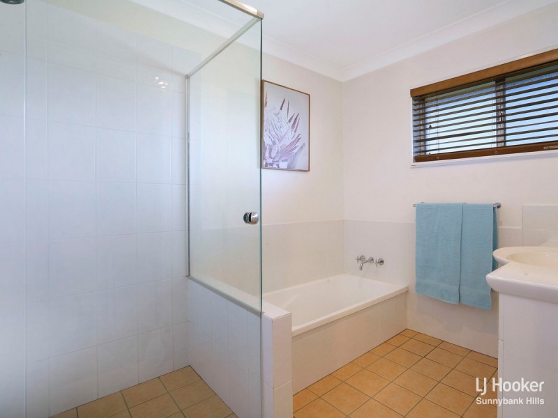 14 Ceriman Street, Macgregor QLD 4109