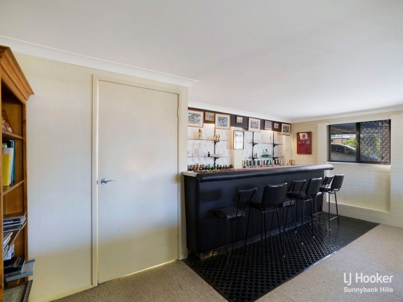 14 Ceriman Street, Macgregor QLD 4109