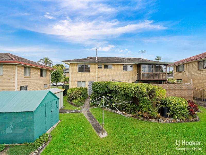 14 Ceriman Street, Macgregor QLD 4109