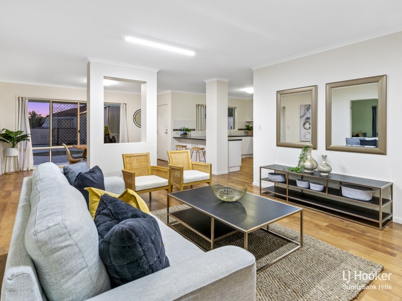 37 Dellforest Drive, Calamvale QLD 4116