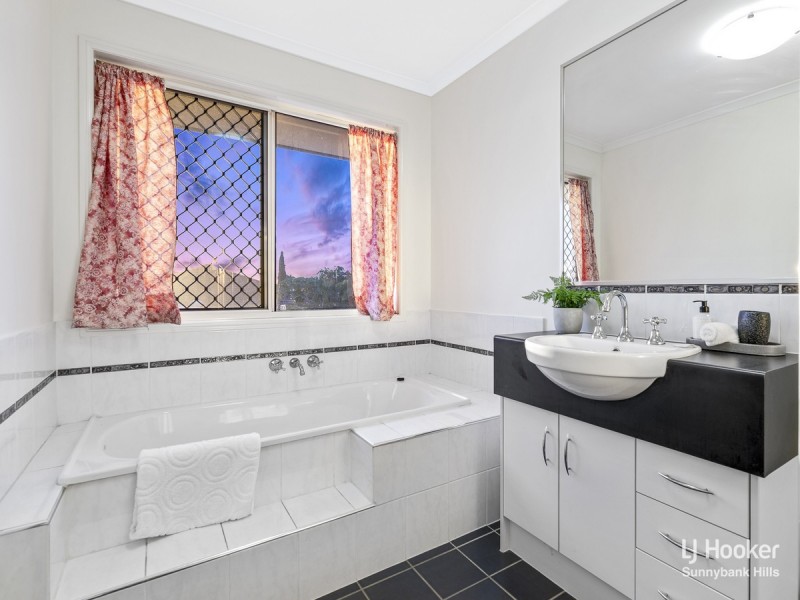 37 Dellforest Drive, Calamvale QLD 4116