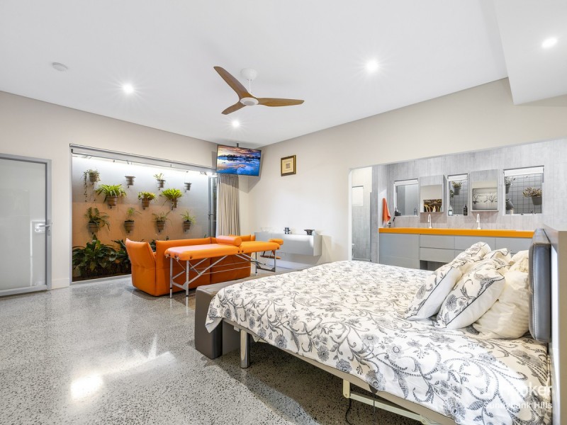 2 Eveline Street, Margate QLD 4019