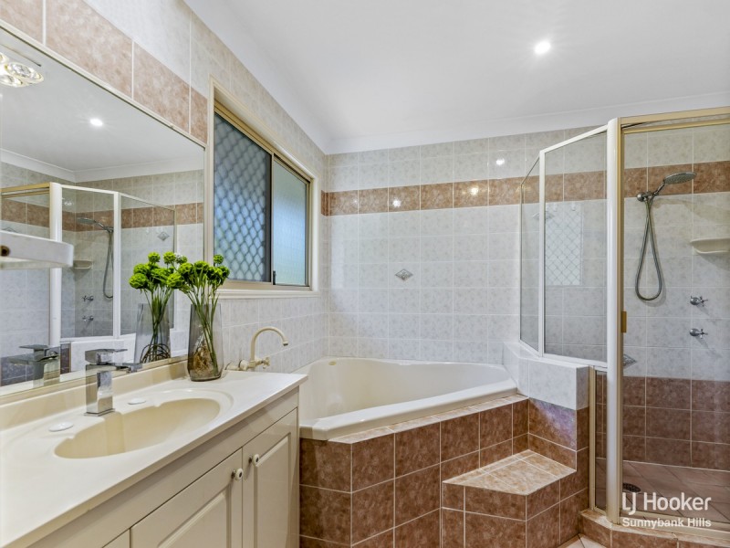 15 Redgum Place, Calamvale QLD 4116