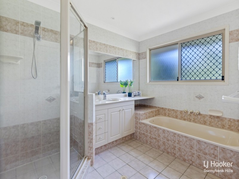 15 Redgum Place, Calamvale QLD 4116