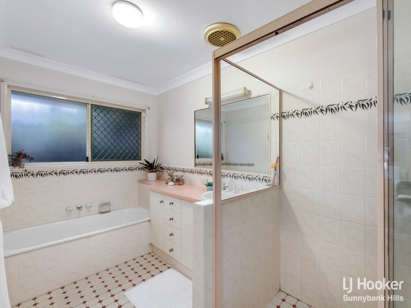 6 Amsterdam Street, Wishart QLD 4122