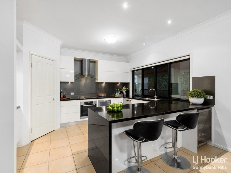 23 Eaton Place, Wishart QLD 4122