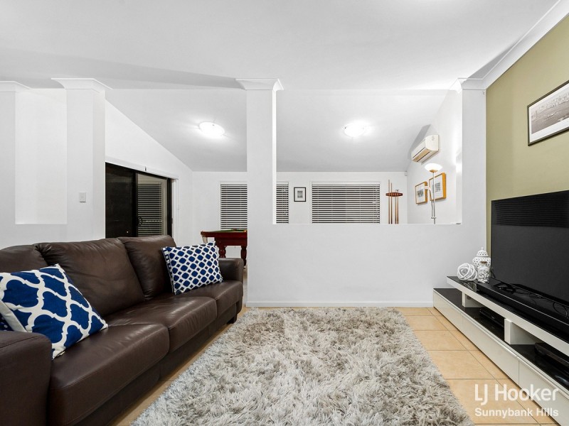 23 Eaton Place, Wishart QLD 4122