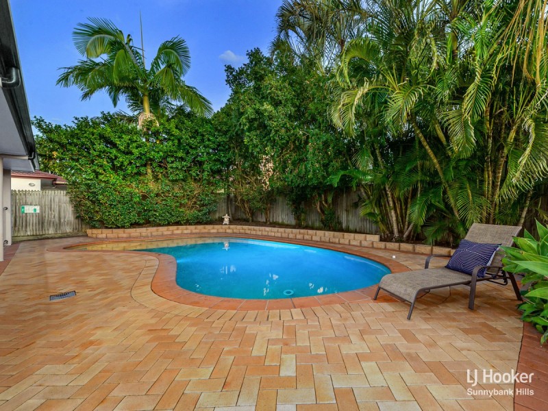 23 Eaton Place, Wishart QLD 4122