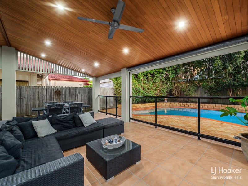 23 Eaton Place, Wishart QLD 4122