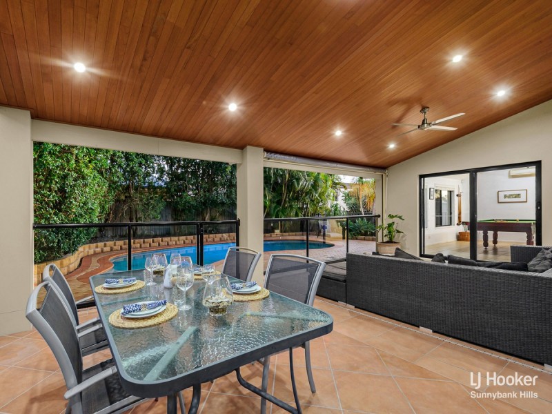 23 Eaton Place, Wishart QLD 4122