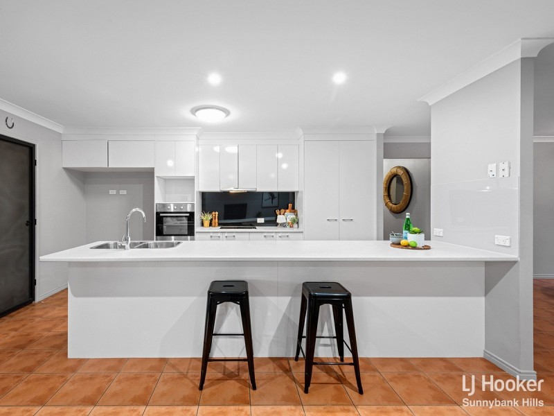 14 Standford Place, Regents Park QLD 4118