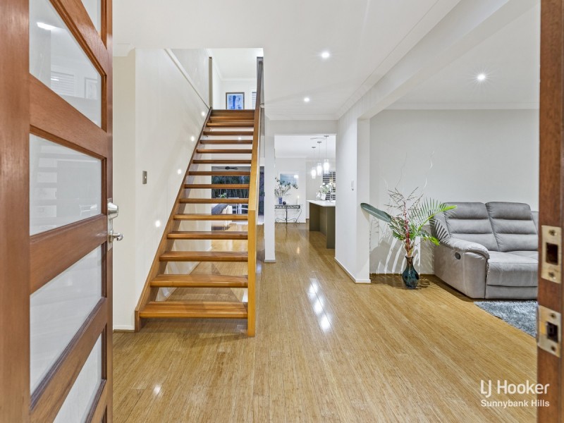 13 Avonlea Place, Eight Mile Plains QLD 4113