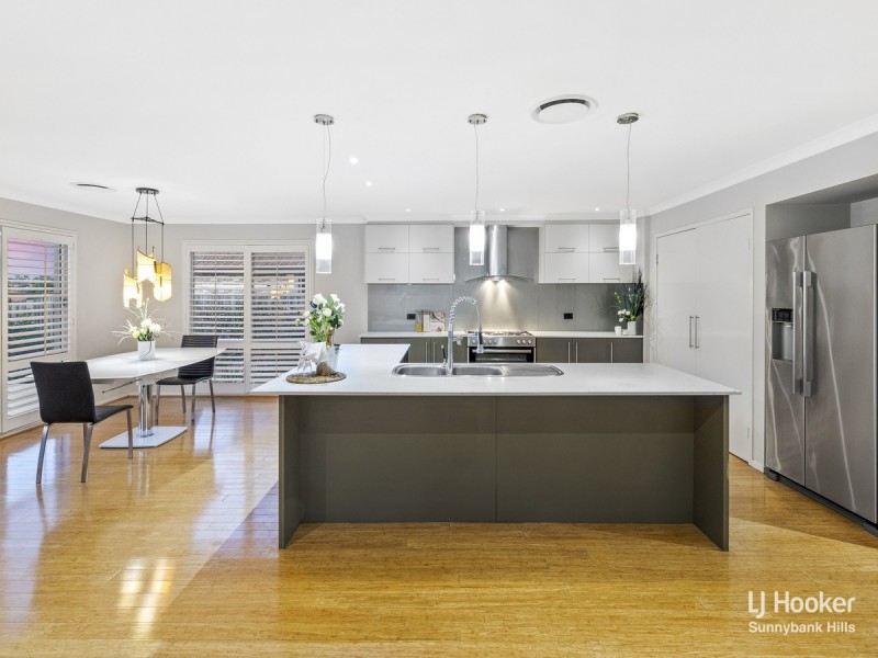 13 Avonlea Place, Eight Mile Plains QLD 4113