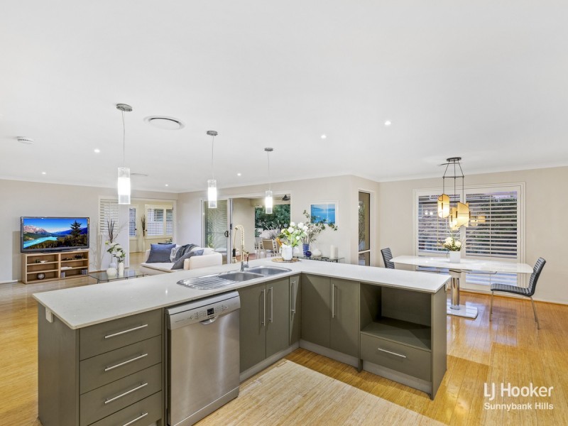 13 Avonlea Place, Eight Mile Plains QLD 4113