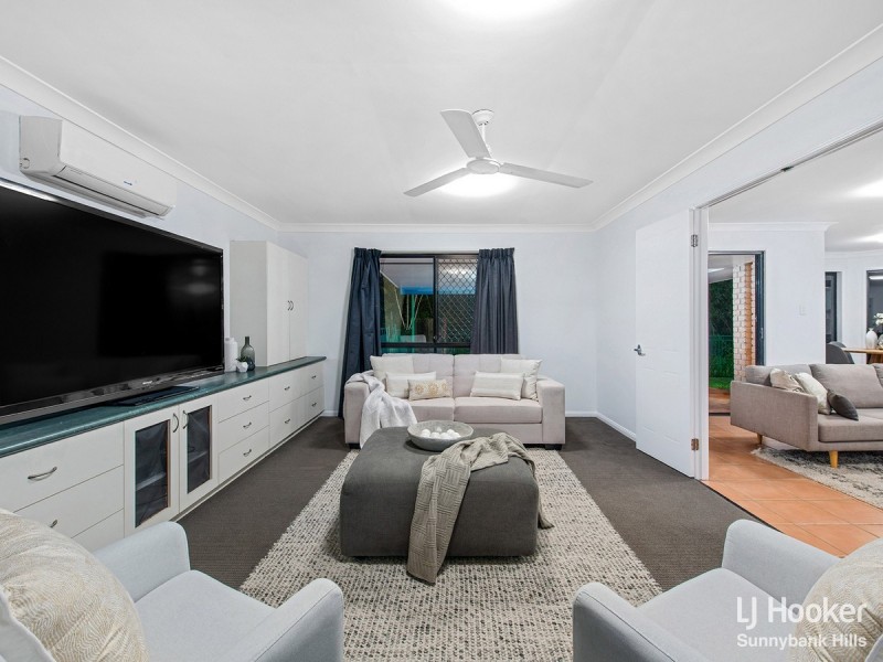 29 Carmel Place, Calamvale QLD 4116