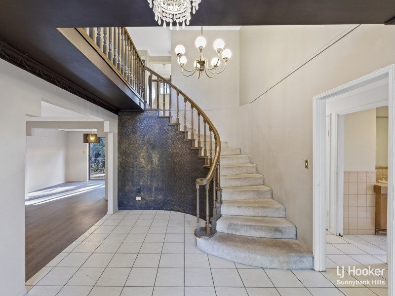 5 Bonutto Court, Robertson QLD 4109