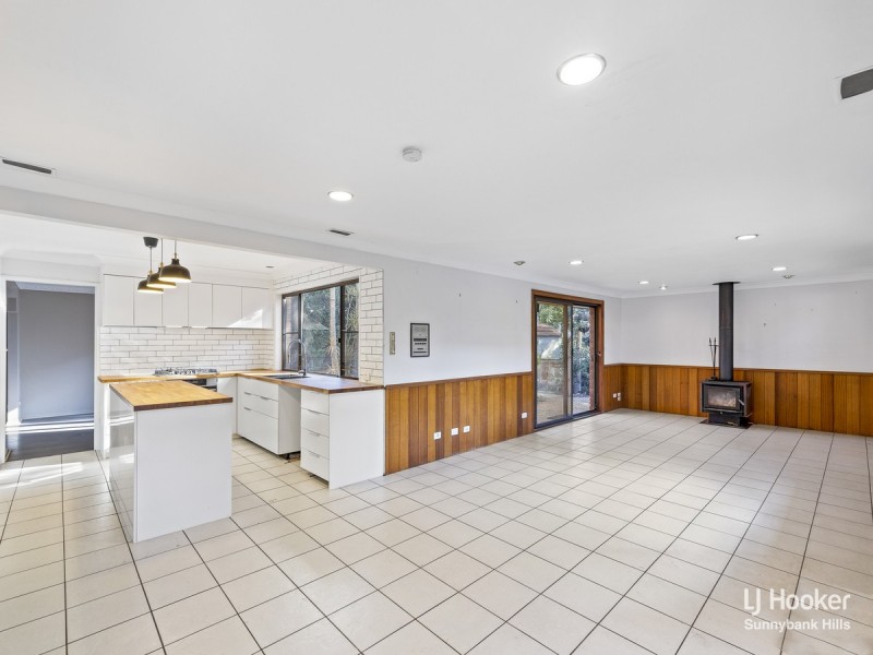 5 Bonutto Court, Robertson QLD 4109