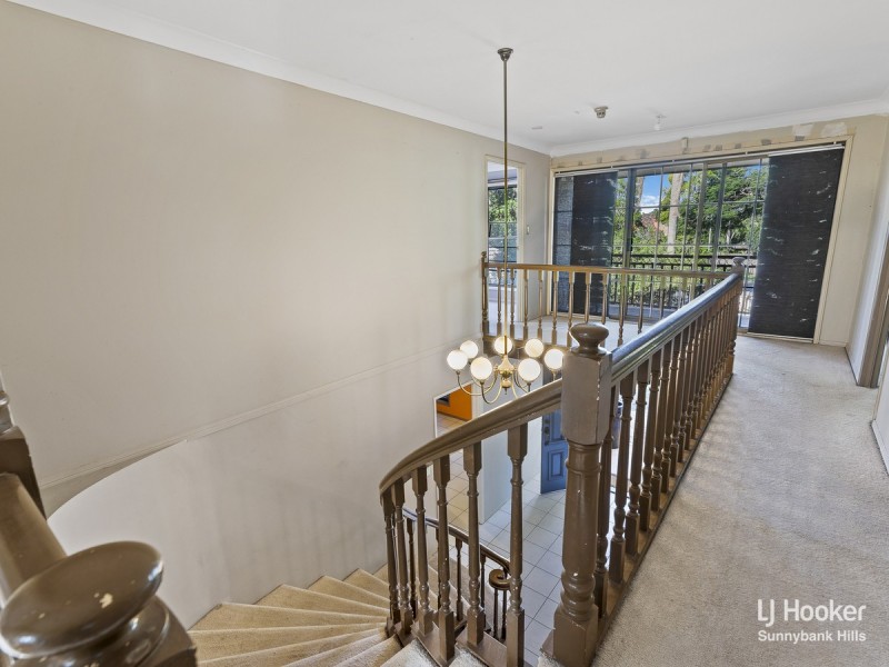 5 Bonutto Court, Robertson QLD 4109