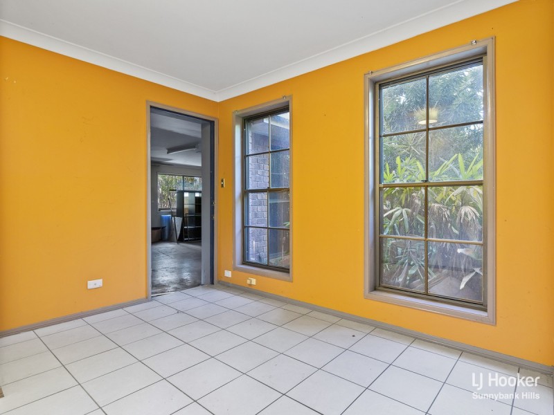 5 Bonutto Court, Robertson QLD 4109