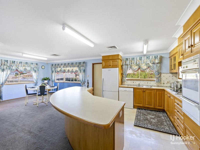 66 Davrod Street, Robertson QLD 4109