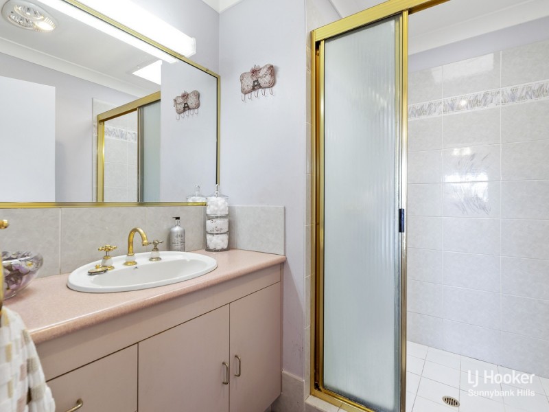 66 Davrod Street, Robertson QLD 4109