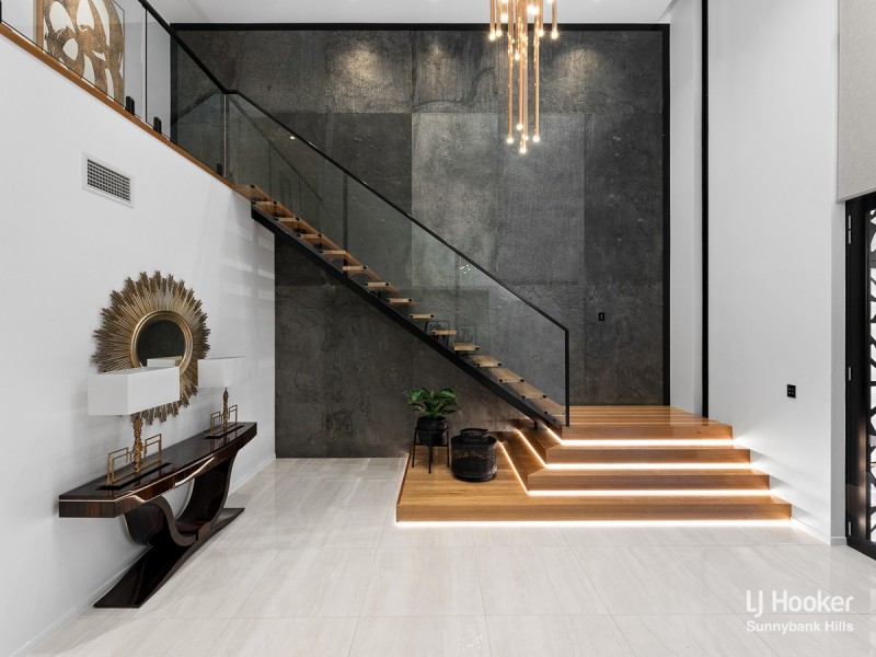 18 Davrod Street, Robertson QLD 4109