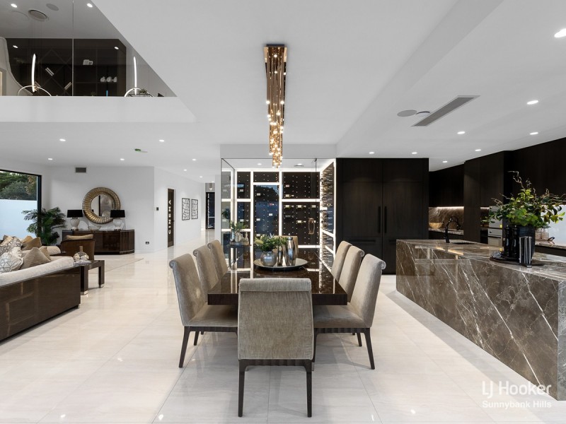 18 Davrod Street, Robertson QLD 4109